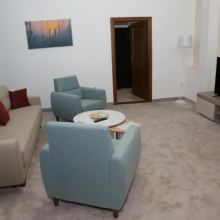 Ξενοδοχείο Stari Grad 4*